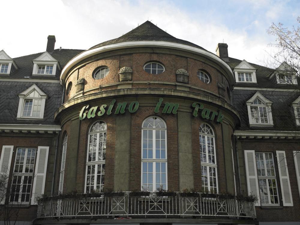 Hotel Casino Im Park Kamp-Lintfort Kültér fotó